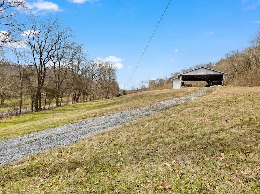 474 Bartlett Hollow Road Petersburg TN 37144