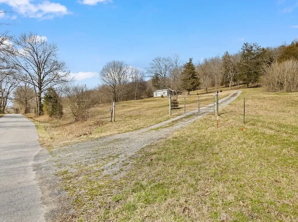 474 Bartlett Hollow Road Petersburg TN 37144