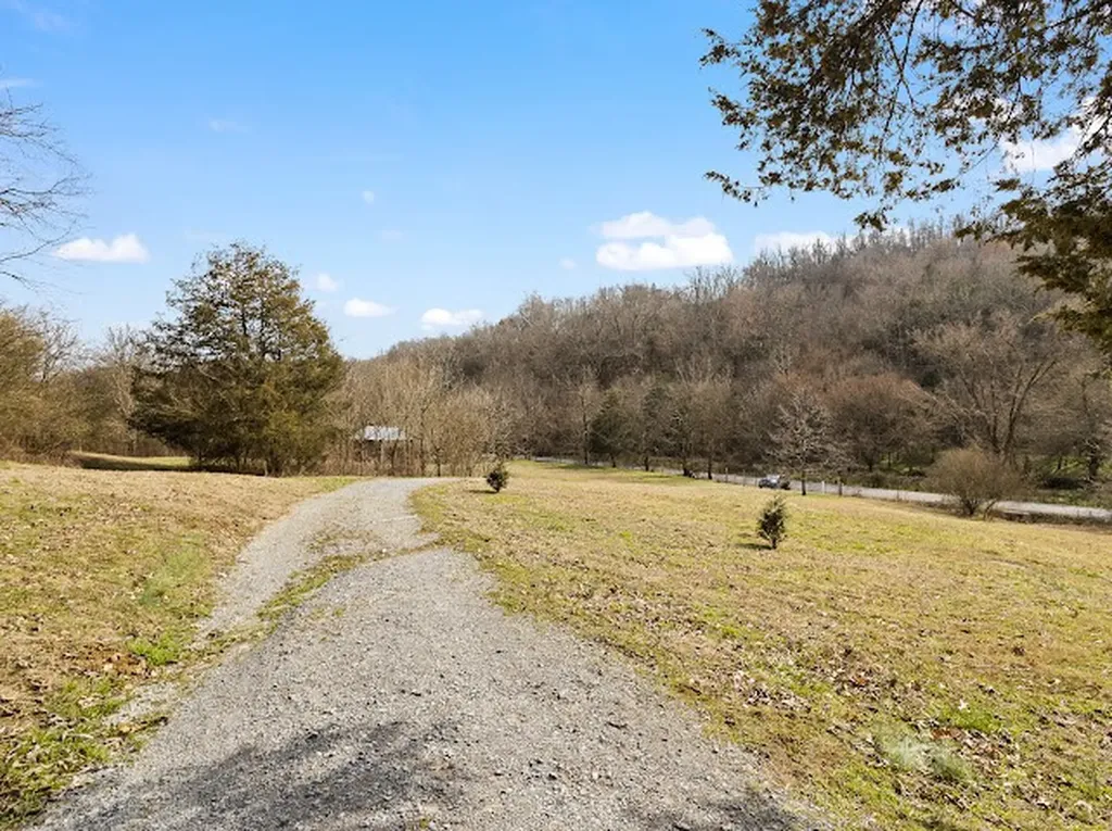 474 Bartlett Hollow Road Petersburg TN 37144