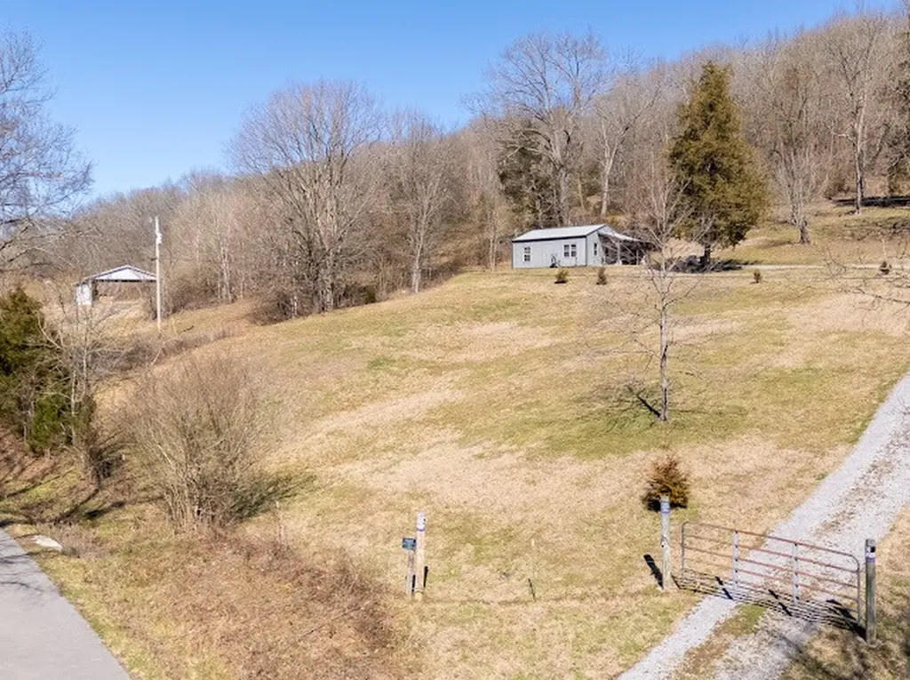 474 Bartlett Hollow Road Petersburg TN 37144