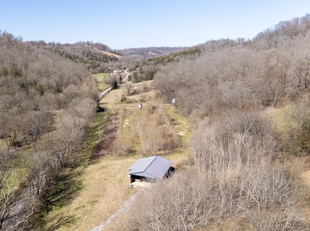 474 Bartlett Hollow Road Petersburg TN 37144