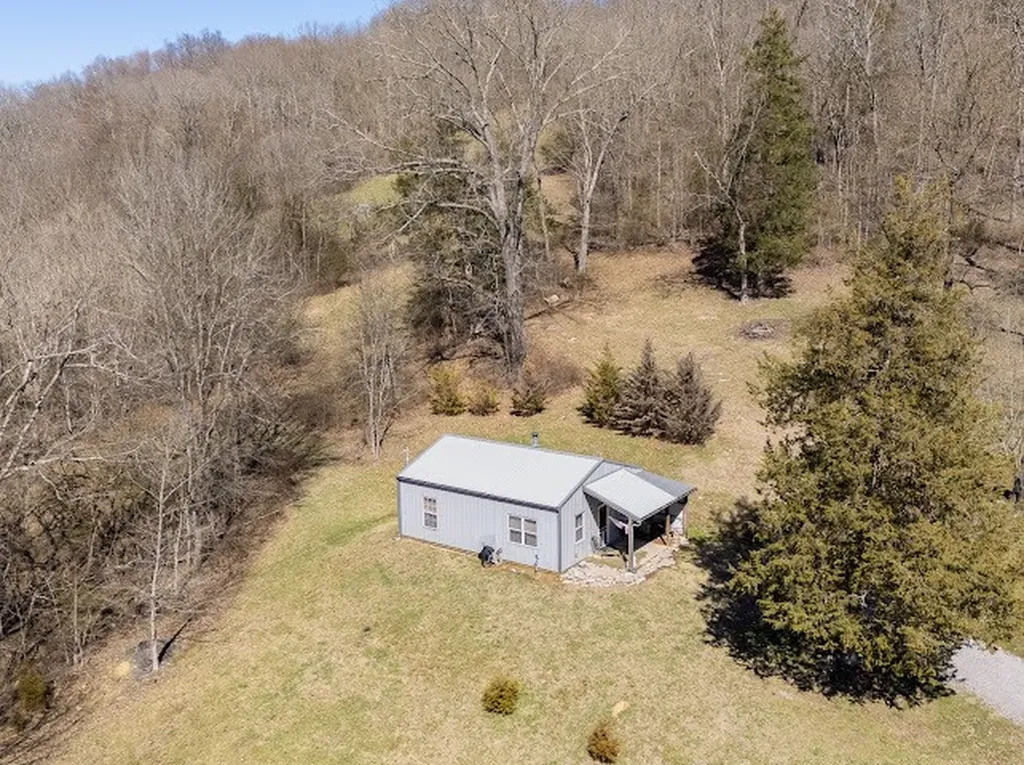 474 Bartlett Hollow Road Petersburg TN 37144
