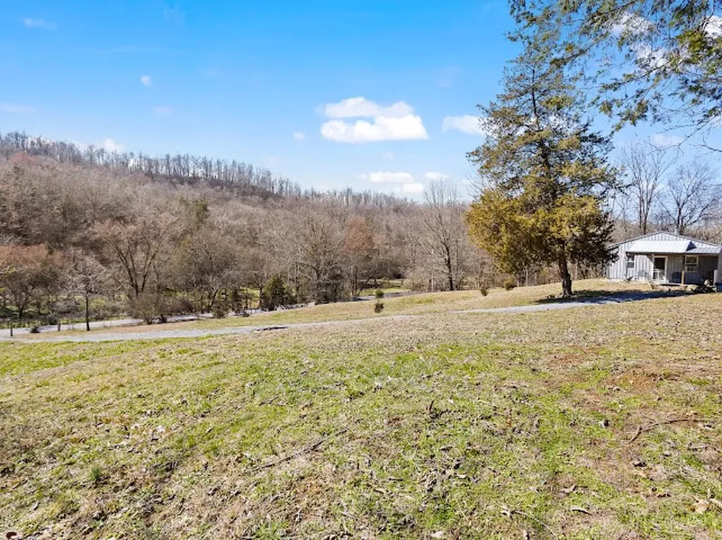 474 Bartlett Hollow Road Petersburg TN 37144