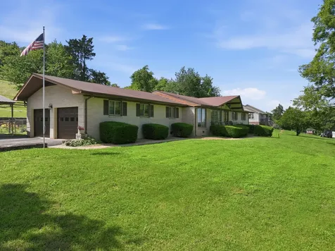 899 Carters Creek Pike Columbia TN 38401