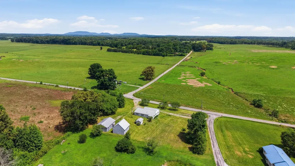 469 Fred Cooper Road Mcminnville TN 37110