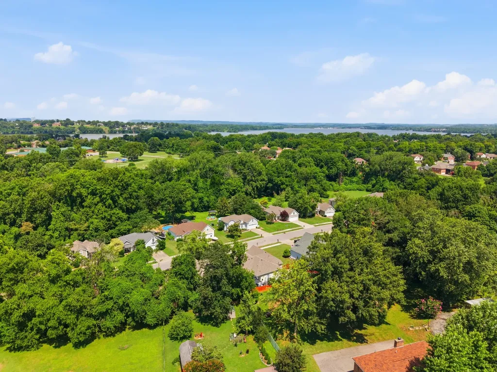102 Cross Cove Court Hendersonville TN 37075