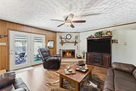 899 Carters Creek Pike Columbia TN 38401