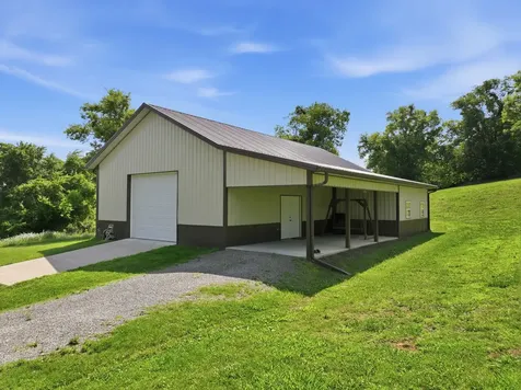 899 Carters Creek Pike Columbia TN 38401