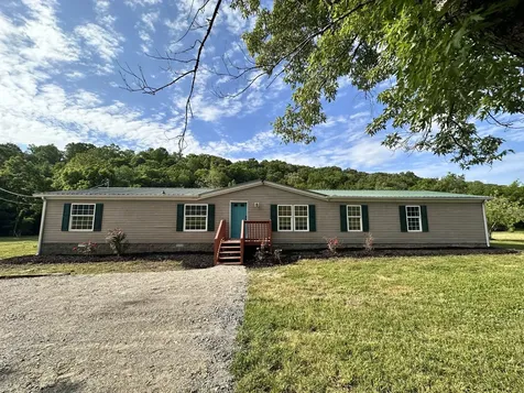 7287 Pinewood Road Nunnelly TN 37137