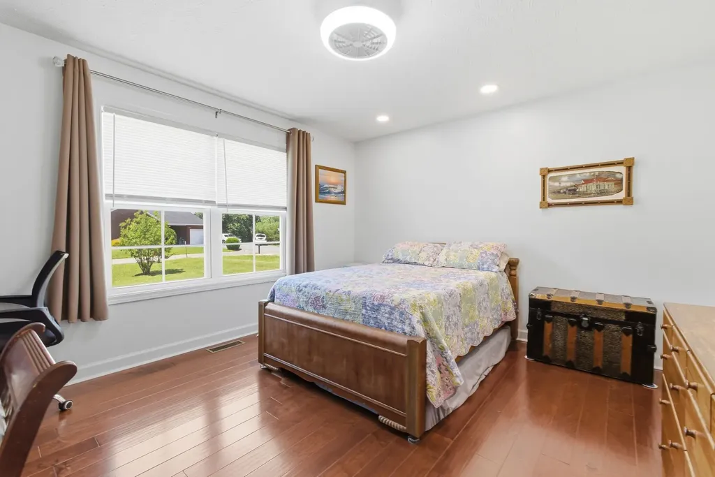 100 Hayden Drake Lane Lafayette TN 37083