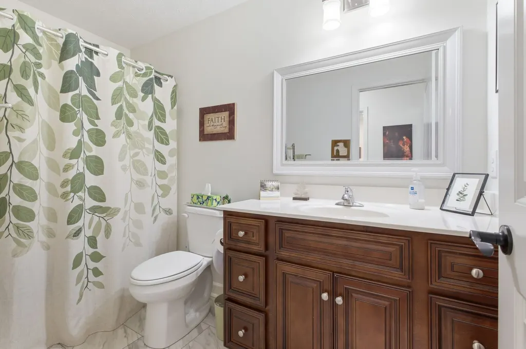 100 Hayden Drake Lane Lafayette TN 37083