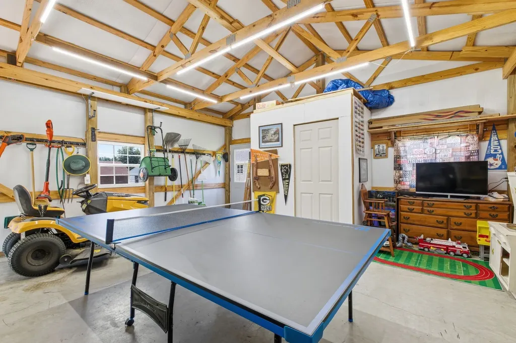 100 Hayden Drake Lane Lafayette TN 37083