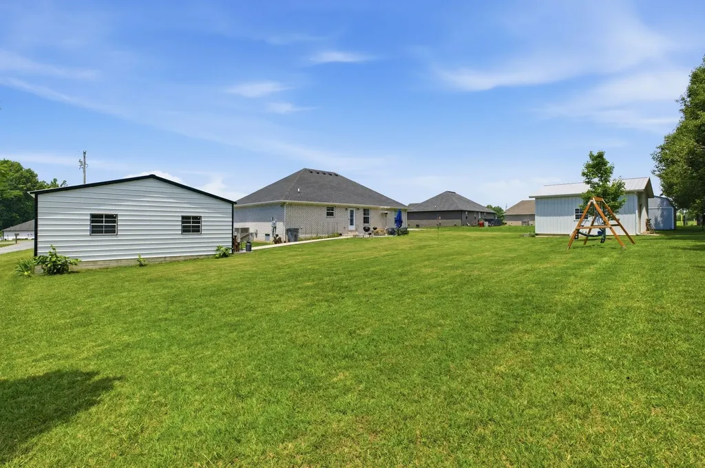 100 Hayden Drake Lane Lafayette TN 37083