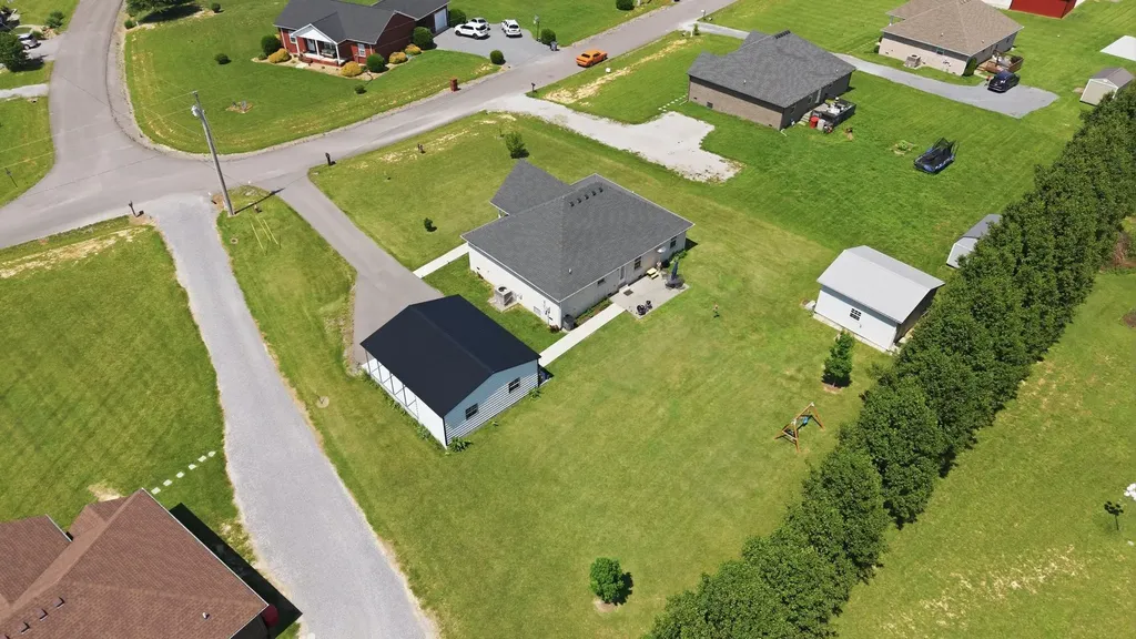 100 Hayden Drake Lane Lafayette TN 37083
