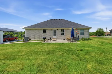 100 Hayden Drake Lane Lafayette TN 37083