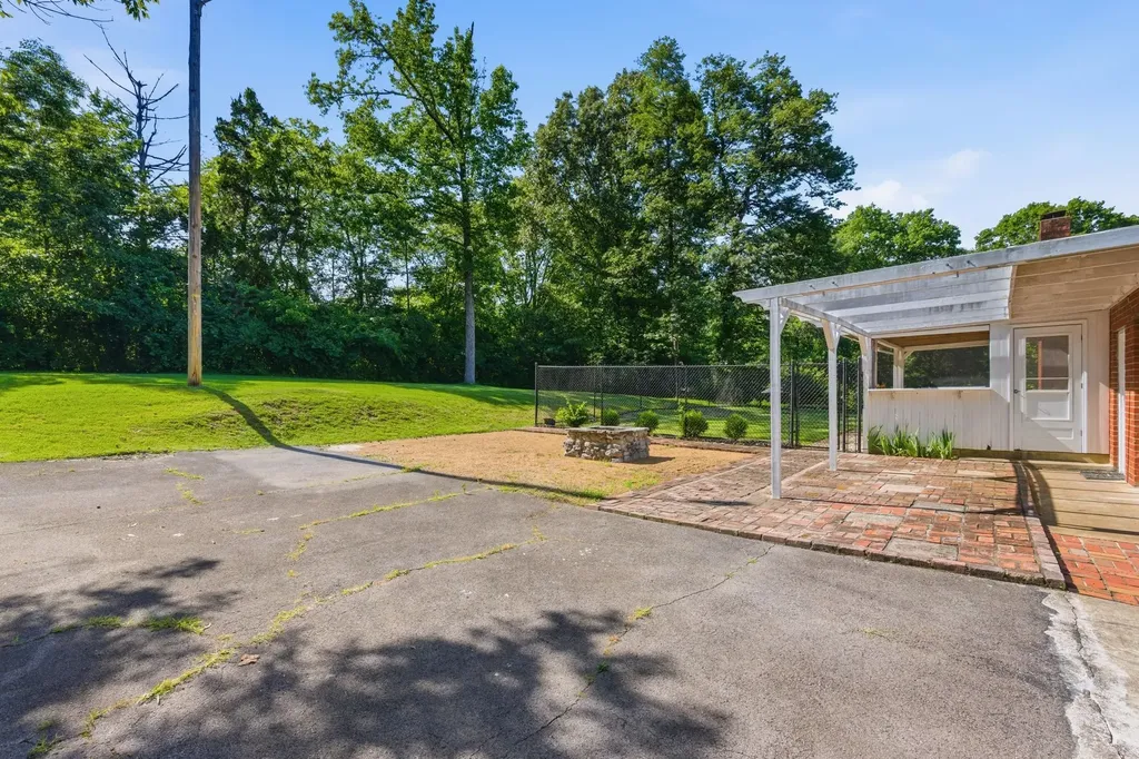 220 Linda Lane Madison TN 37115