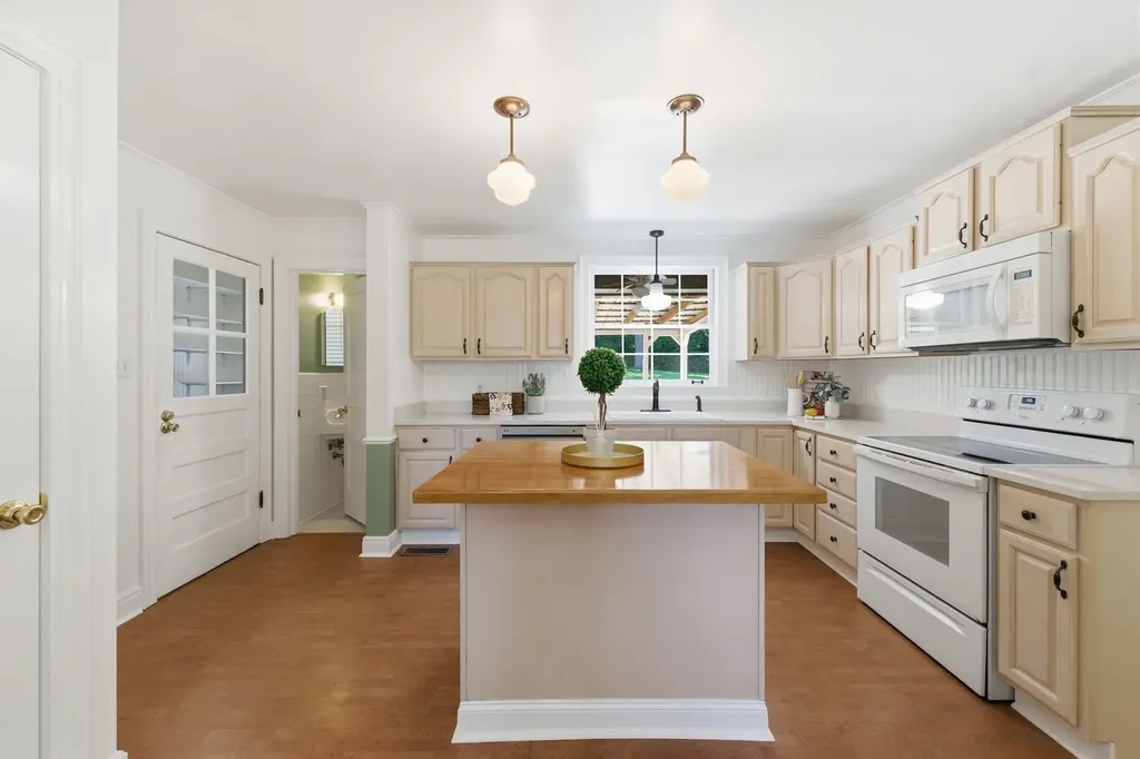 220 Linda Lane Madison TN 37115