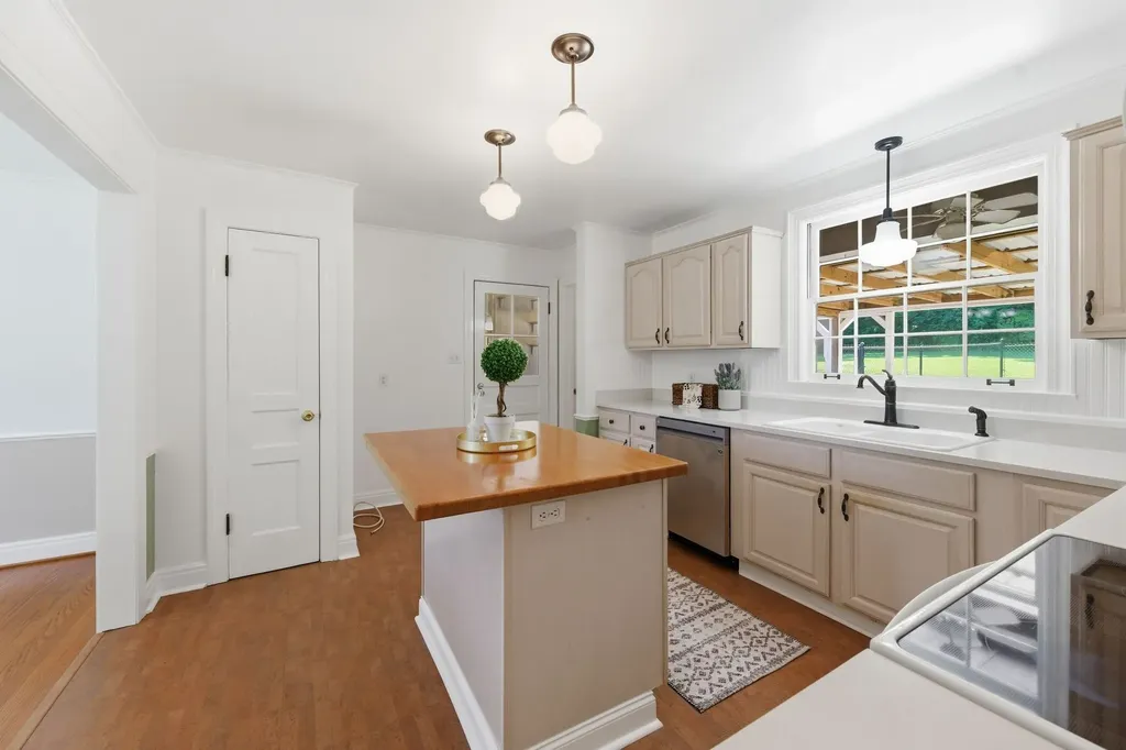 220 Linda Lane Madison TN 37115