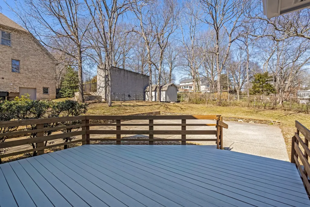 1736 Hillmont Drive Nashville TN 37215