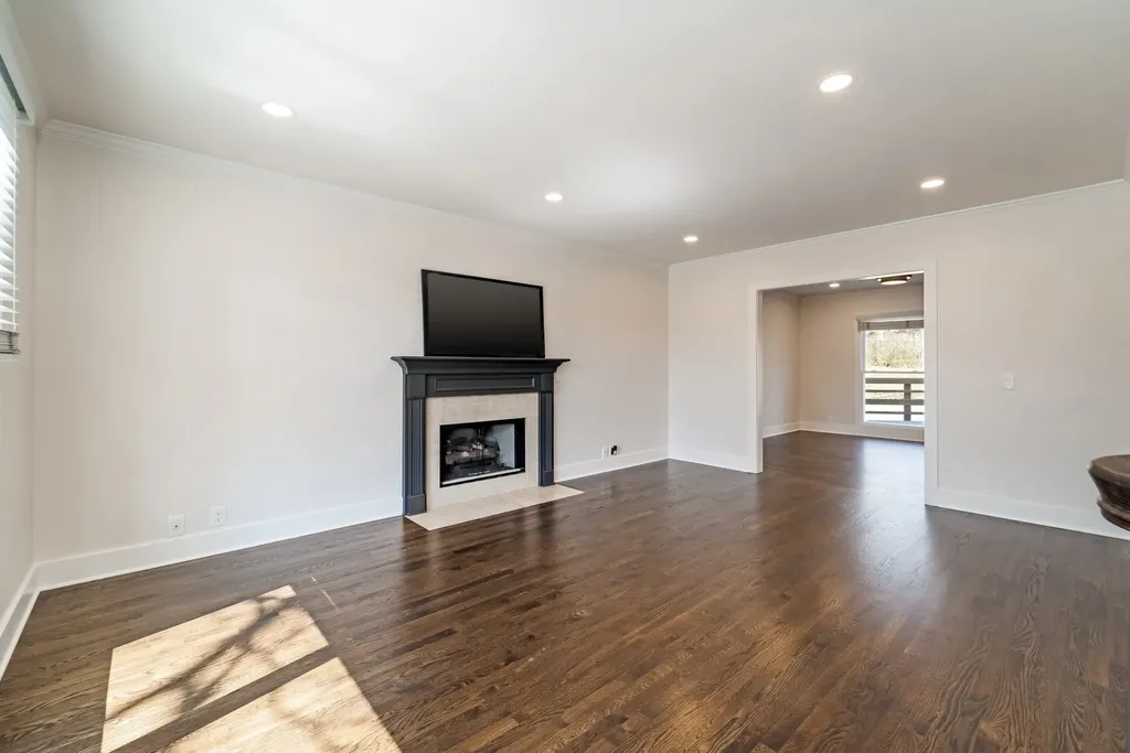 1736 Hillmont Drive Nashville TN 37215