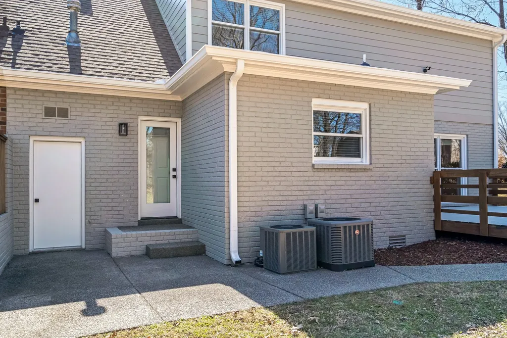 1736 Hillmont Drive Nashville TN 37215