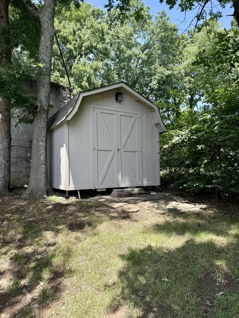 1736 Hillmont Drive Nashville TN 37215