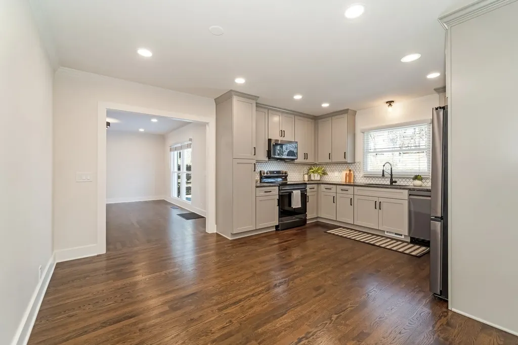1736 Hillmont Drive Nashville TN 37215