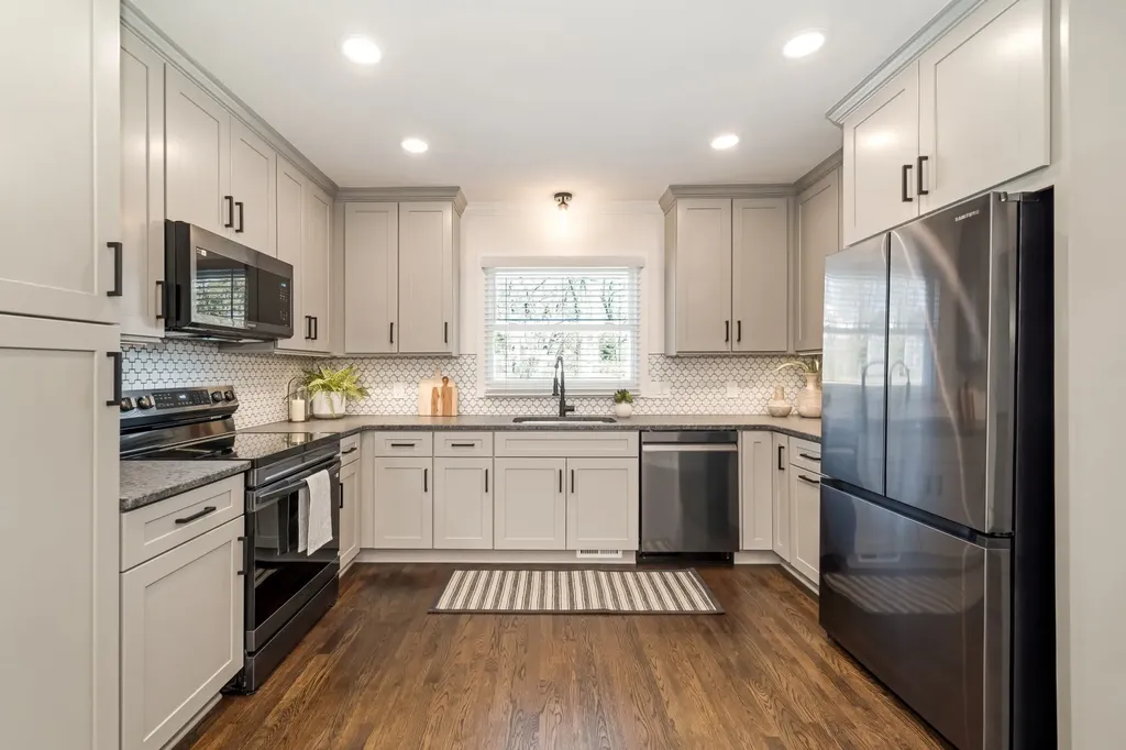 1736 Hillmont Drive Nashville TN 37215