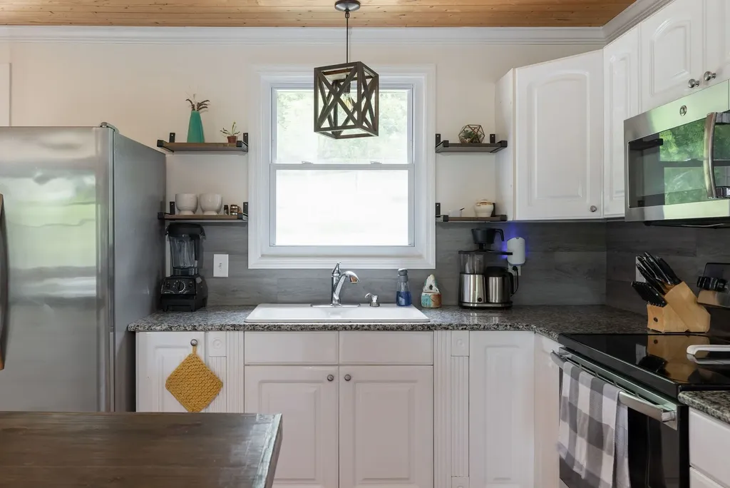 430 Kemper Dr, N Madison TN 37115
