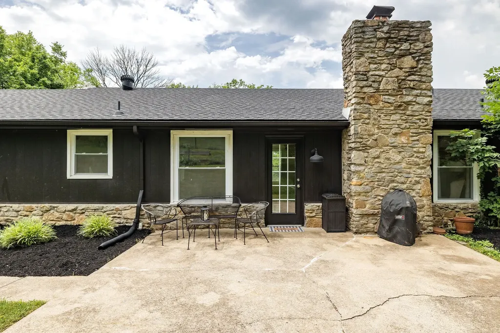 430 Kemper Dr, N Madison TN 37115