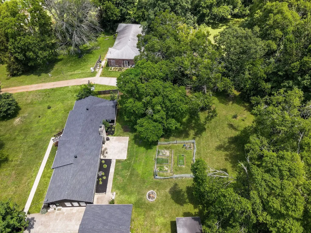 430 Kemper Dr, N Madison TN 37115