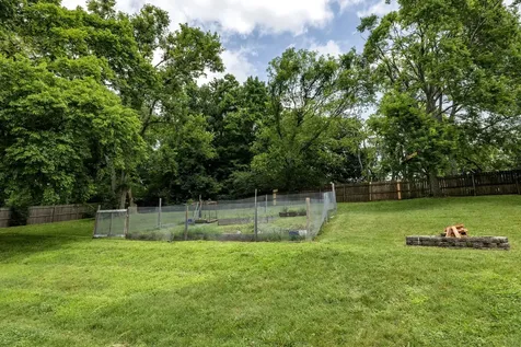 430 Kemper Dr, N Madison TN 37115