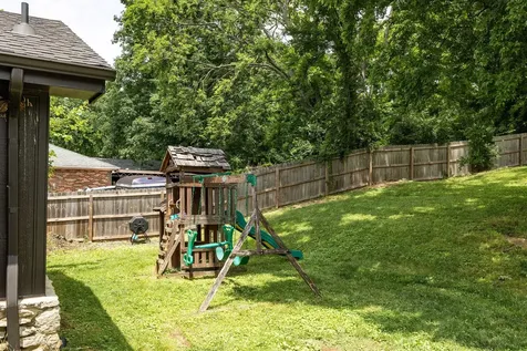 430 Kemper Dr, N Madison TN 37115
