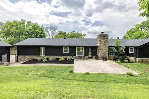 430 Kemper Dr, N Madison TN 37115