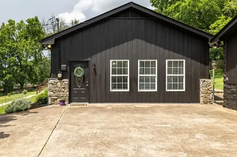 430 Kemper Dr, N Madison TN 37115