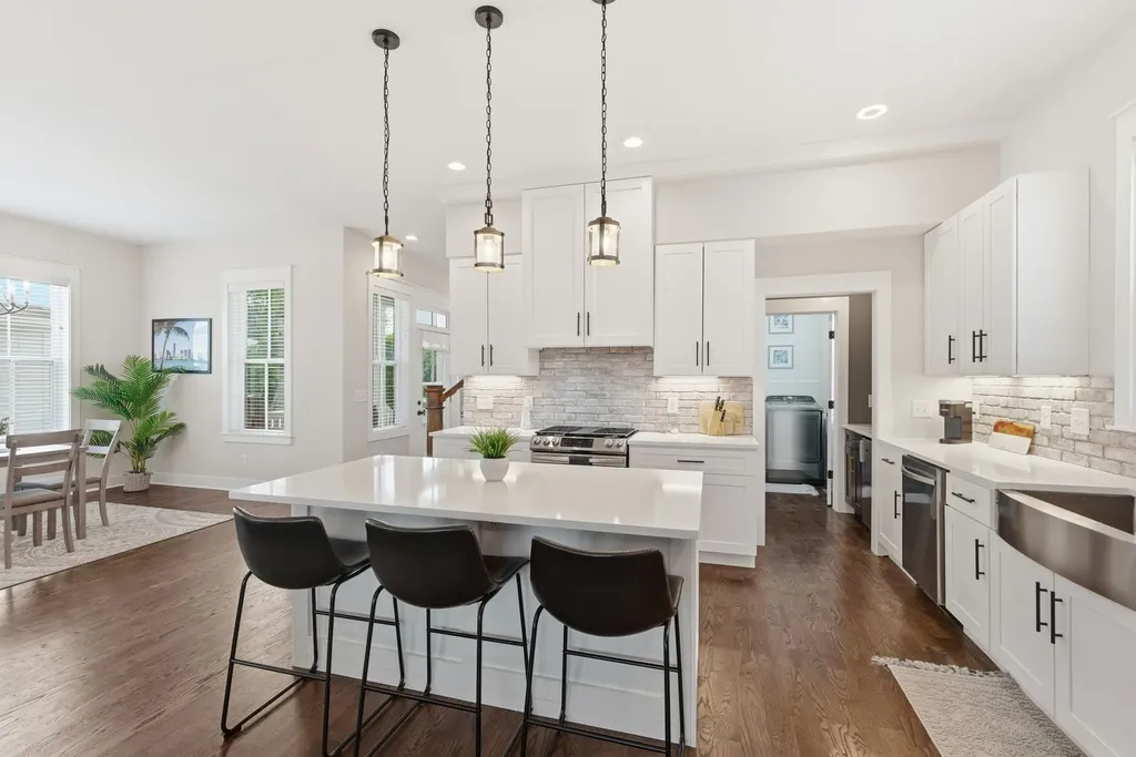 1508 E Stewarts Lane Nashville TN 37218