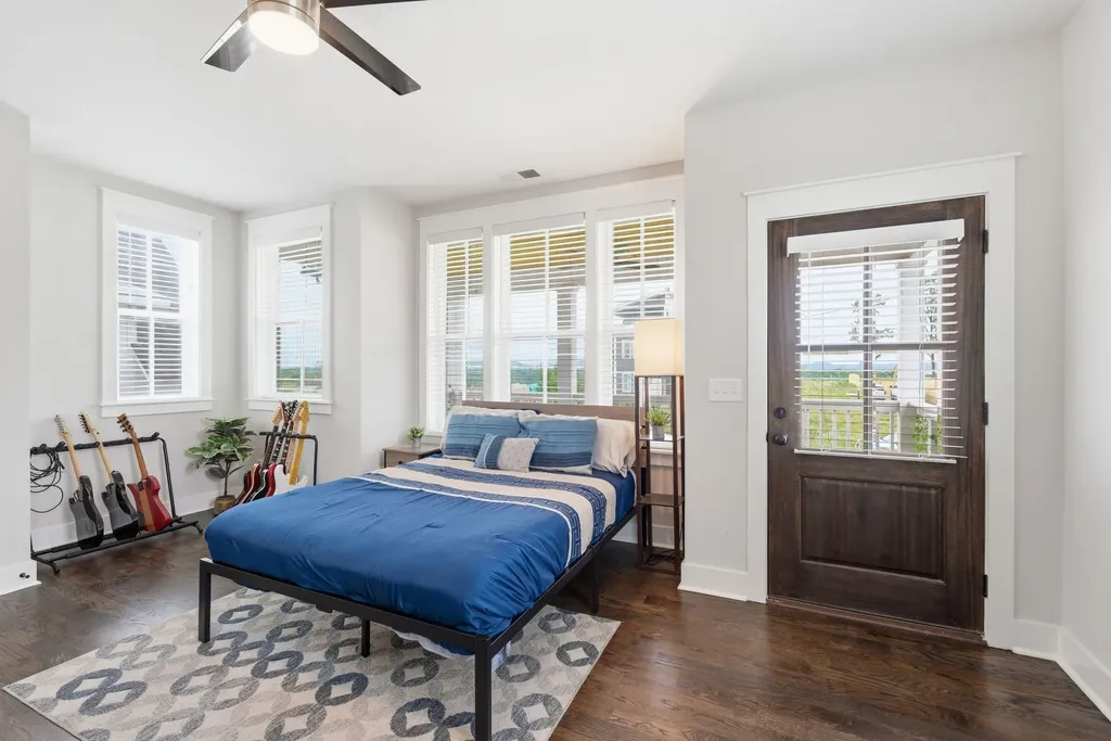 1508 E Stewarts Lane Nashville TN 37218