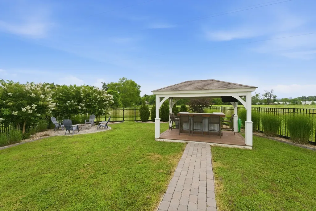 1508 E Stewarts Lane Nashville TN 37218