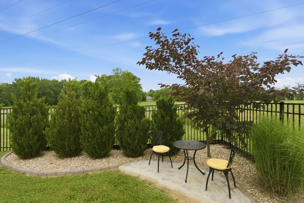 1508 E Stewarts Lane Nashville TN 37218