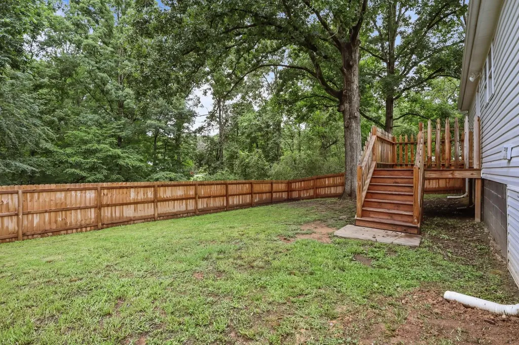 3743 Highway 100 Centerville TN 37033