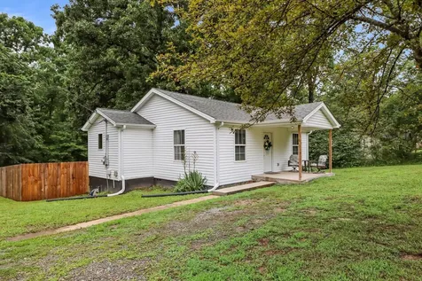3743 Highway 100 Centerville TN 37033