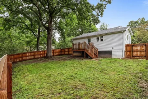 3743 Highway 100 Centerville TN 37033