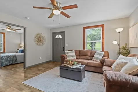 3743 Highway 100 Centerville TN 37033