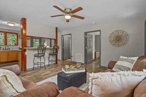 3743 Highway 100 Centerville TN 37033