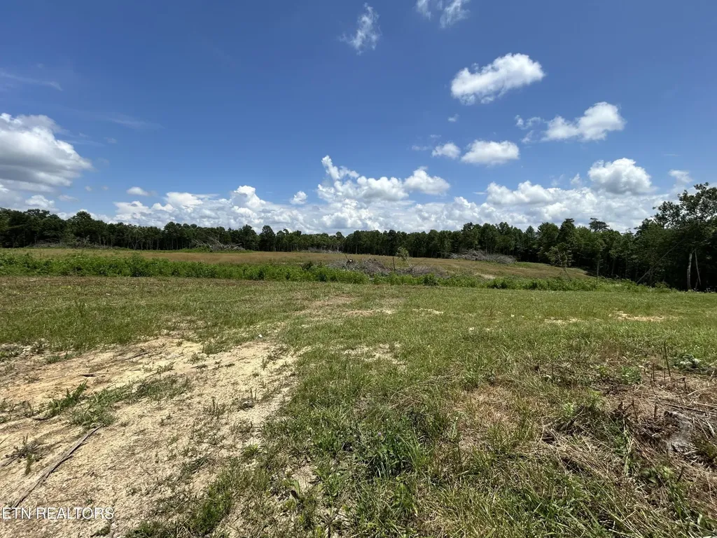 532 White Oak Road Jamestown TN 38556