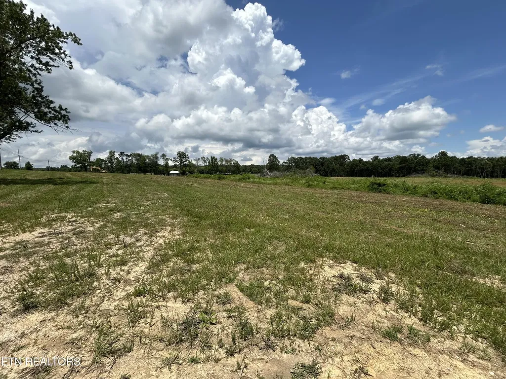 532 White Oak Road Jamestown TN 38556
