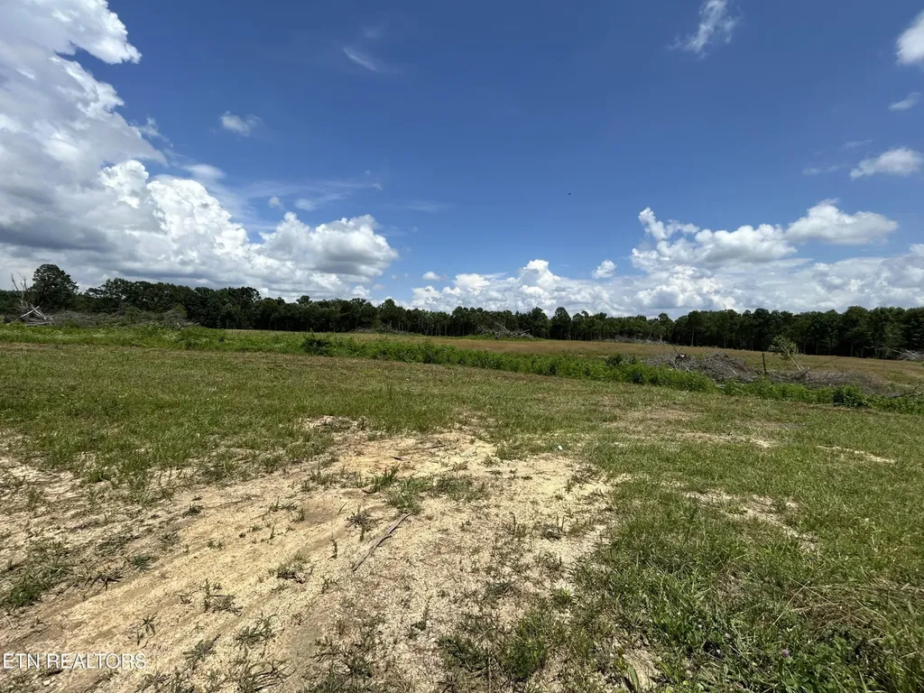 532 White Oak Road Jamestown TN 38556