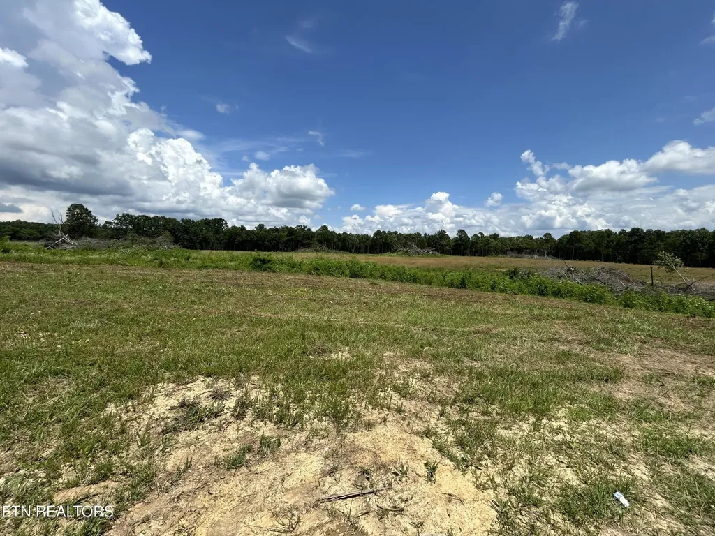 532 White Oak Road Jamestown TN 38556
