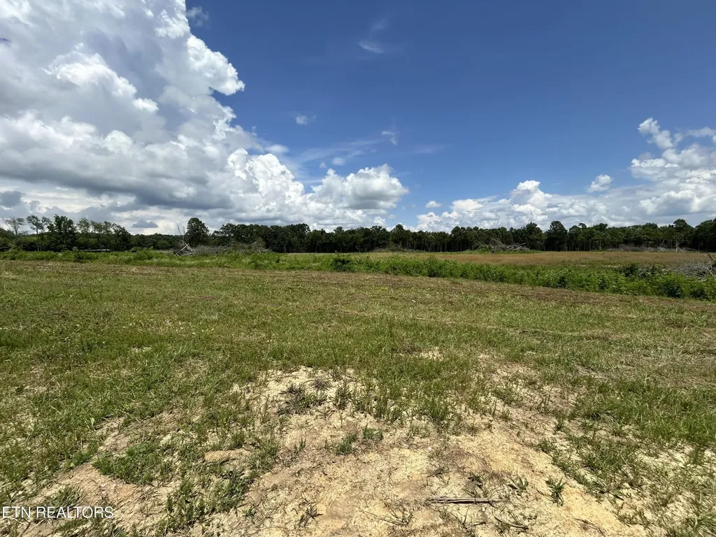 532 White Oak Road Jamestown TN 38556