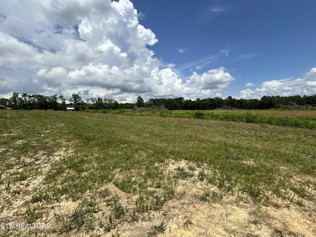 532 White Oak Road Jamestown TN 38556